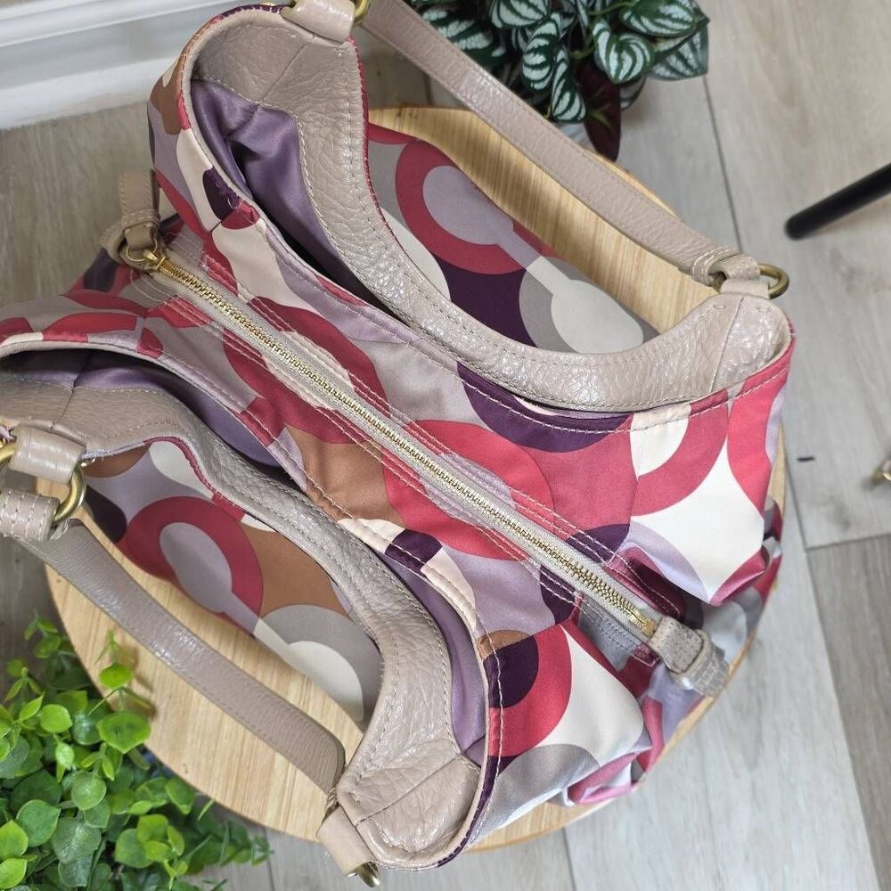 Coach Madison Op Art Maggie Shoulder Bag | Matching Wallet - Picture 10 of 16